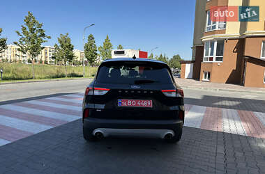 Внедорожник / Кроссовер Ford Escape 2021 в 