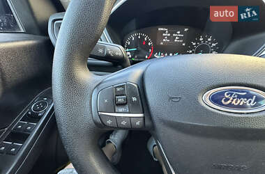 Внедорожник / Кроссовер Ford Escape 2021 в 