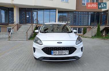Внедорожник / Кроссовер Ford Escape 2020 в 