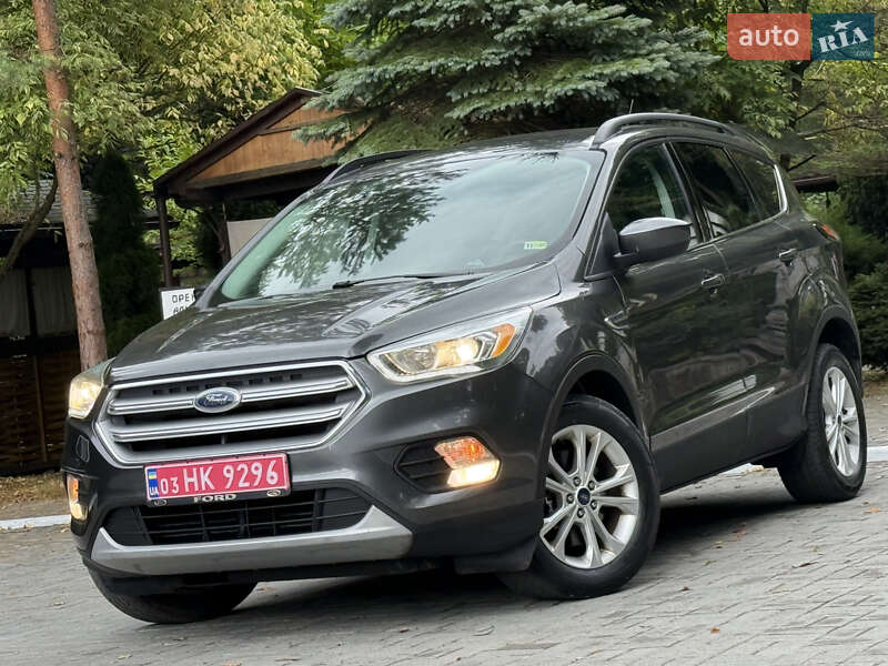 Внедорожник / Кроссовер Ford Escape 2016 в Дрогобыче