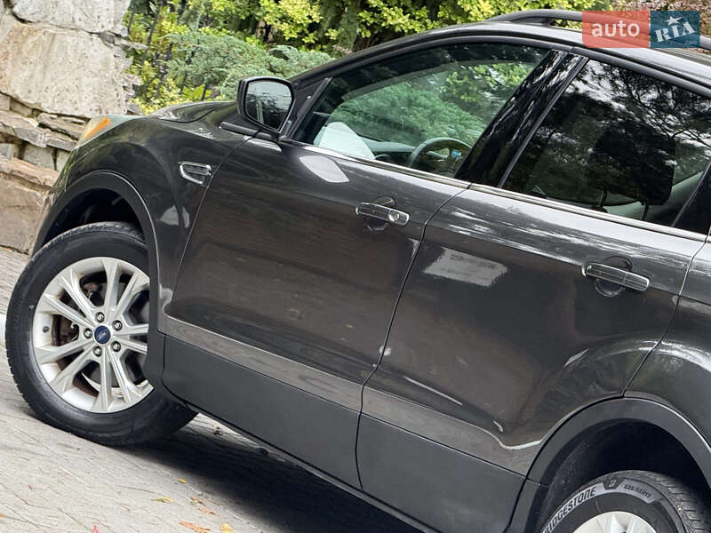 Внедорожник / Кроссовер Ford Escape 2016 в Дрогобыче