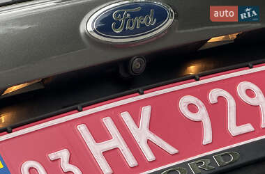 Внедорожник / Кроссовер Ford Escape 2016 в 