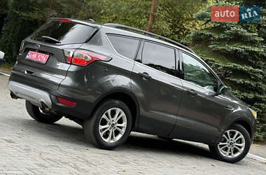Внедорожник / Кроссовер Ford Escape 2016 в 