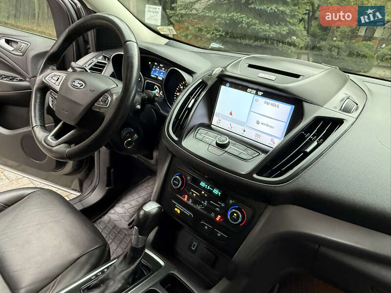 Внедорожник / Кроссовер Ford Escape 2016 в Дрогобыче