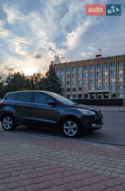 Внедорожник / Кроссовер Ford Escape 2015 в 