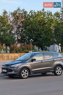 Внедорожник / Кроссовер Ford Escape 2015 в 