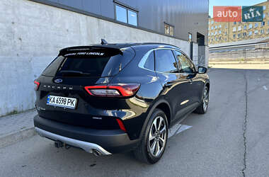 Внедорожник / Кроссовер Ford Escape 2023 в 