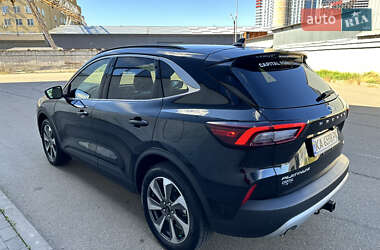 Внедорожник / Кроссовер Ford Escape 2023 в 