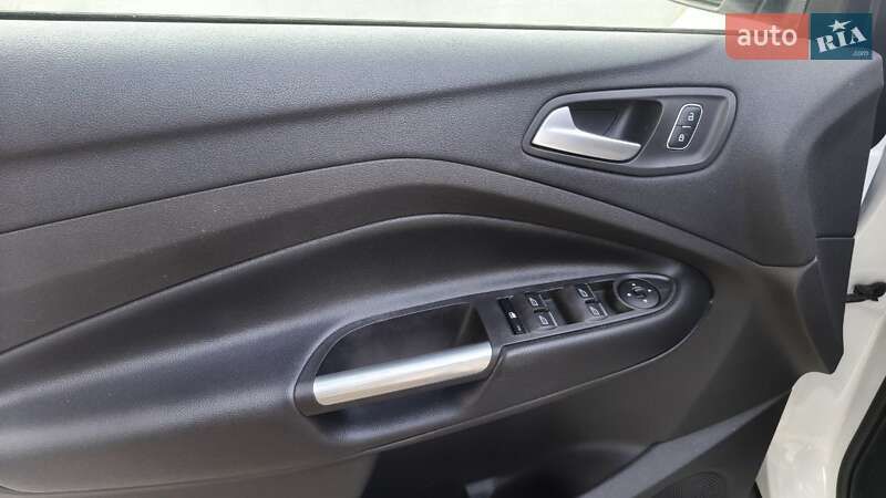 Внедорожник / Кроссовер Ford Escape 2019 в Киеве