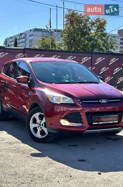 Внедорожник / Кроссовер Ford Escape 2015 в Сумах