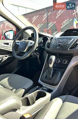 Внедорожник / Кроссовер Ford Escape 2015 в 