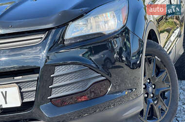 Внедорожник / Кроссовер Ford Escape 2016 в 