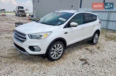 Внедорожник / Кроссовер Ford Escape 2017 в Черкассах