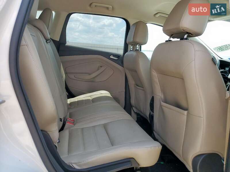 Внедорожник / Кроссовер Ford Escape 2017 в Черкассах