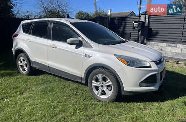 Внедорожник / Кроссовер Ford Escape 2015 в 