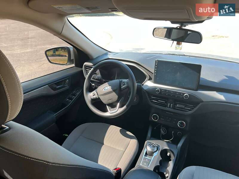 Внедорожник / Кроссовер Ford Escape 2019 в Горишних Плавнях