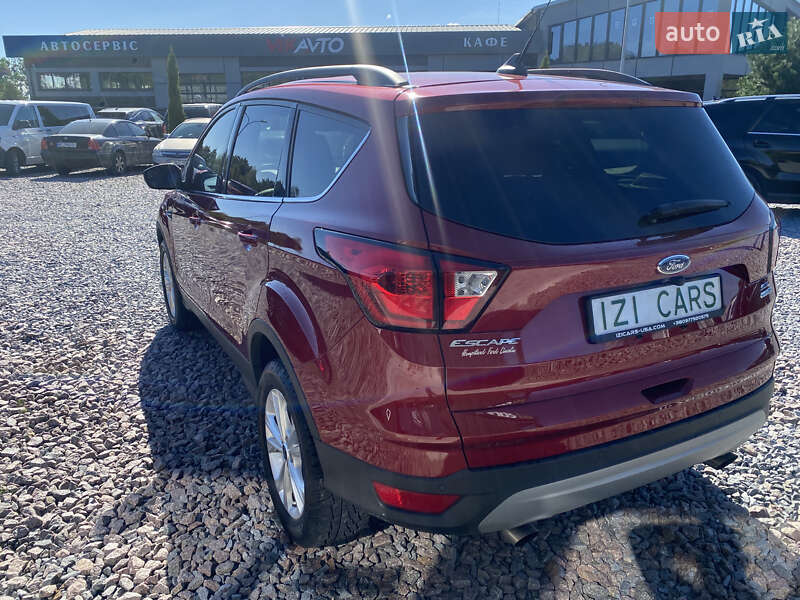 Внедорожник / Кроссовер Ford Escape 2018 в Львове