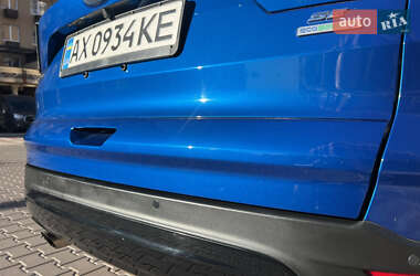 Внедорожник / Кроссовер Ford Escape 2017 в 