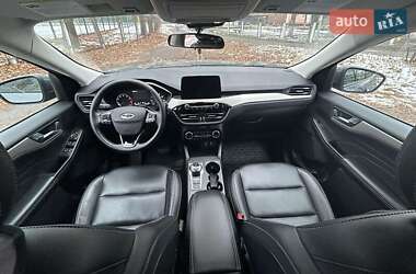 Внедорожник / Кроссовер Ford Escape 2021 в 