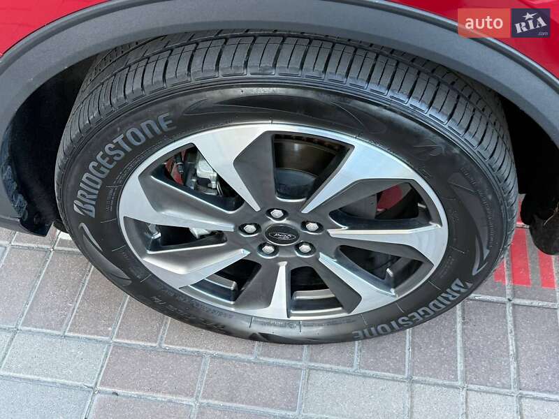 Внедорожник / Кроссовер Ford Escape 2023 в Киеве