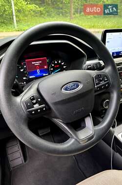 Внедорожник / Кроссовер Ford Escape 2022 в 