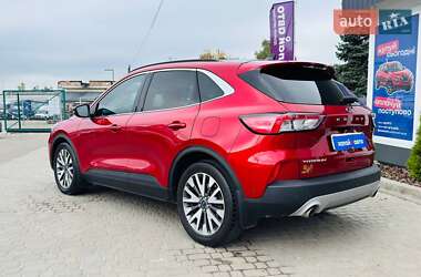 Внедорожник / Кроссовер Ford Escape 2020 в 
