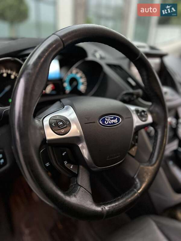 Внедорожник / Кроссовер Ford Escape 2014 в Тернополе