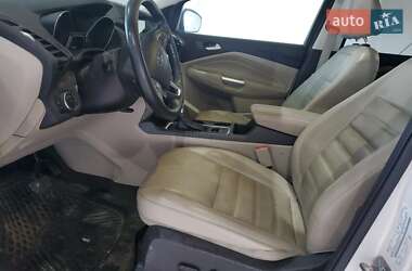 Внедорожник / Кроссовер Ford Escape 2016 в 