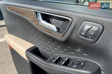 Внедорожник / Кроссовер Ford Escape 2020 в 