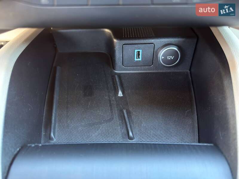 Внедорожник / Кроссовер Ford Escape 2020 в Киеве фото 21 Внедорожник / Кроссовер Ford Escape 2020 в Киеве