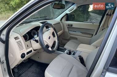Внедорожник / Кроссовер Ford Escape 2011 в 