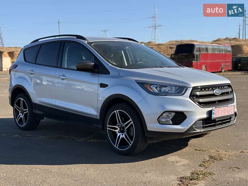 Внедорожник / Кроссовер Ford Escape 2019 в Одессе
