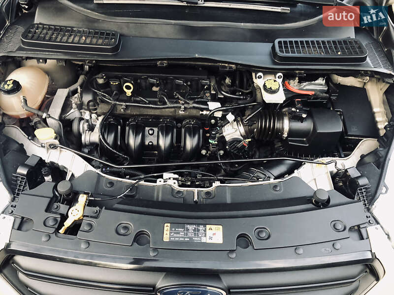 Внедорожник / Кроссовер Ford Escape 2017 в Николаеве