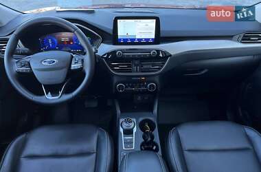 Внедорожник / Кроссовер Ford Escape 2022 в 