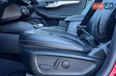 Внедорожник / Кроссовер Ford Escape 2022 в 
