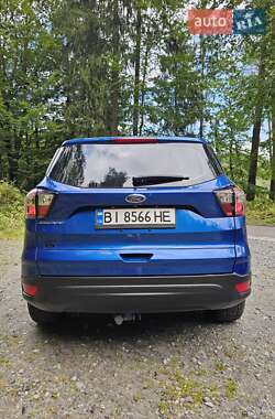 Внедорожник / Кроссовер Ford Escape 2017 в 