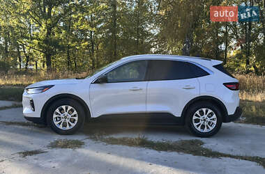 Внедорожник / Кроссовер Ford Escape 2023 в 