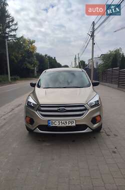 Внедорожник / Кроссовер Ford Escape 2017 в 
