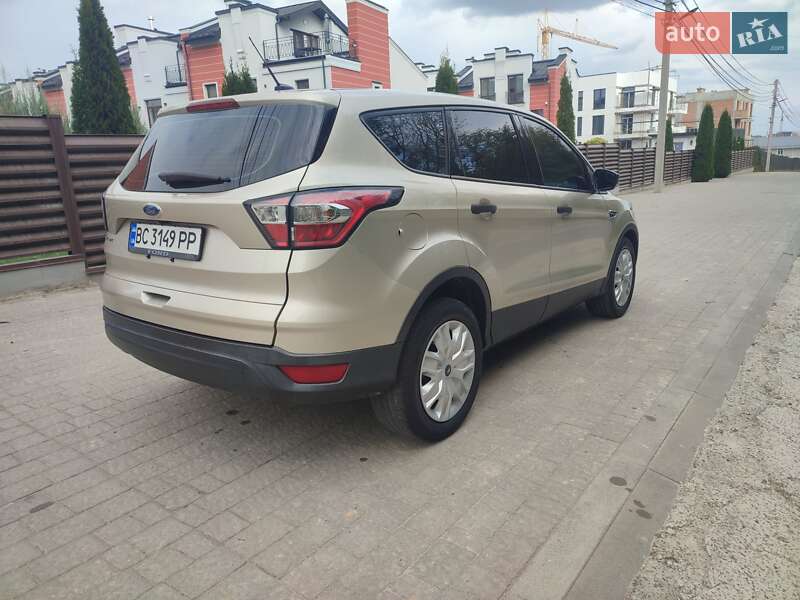 Внедорожник / Кроссовер Ford Escape 2017 в Львове