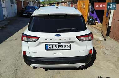 Внедорожник / Кроссовер Ford Escape 2020 в 