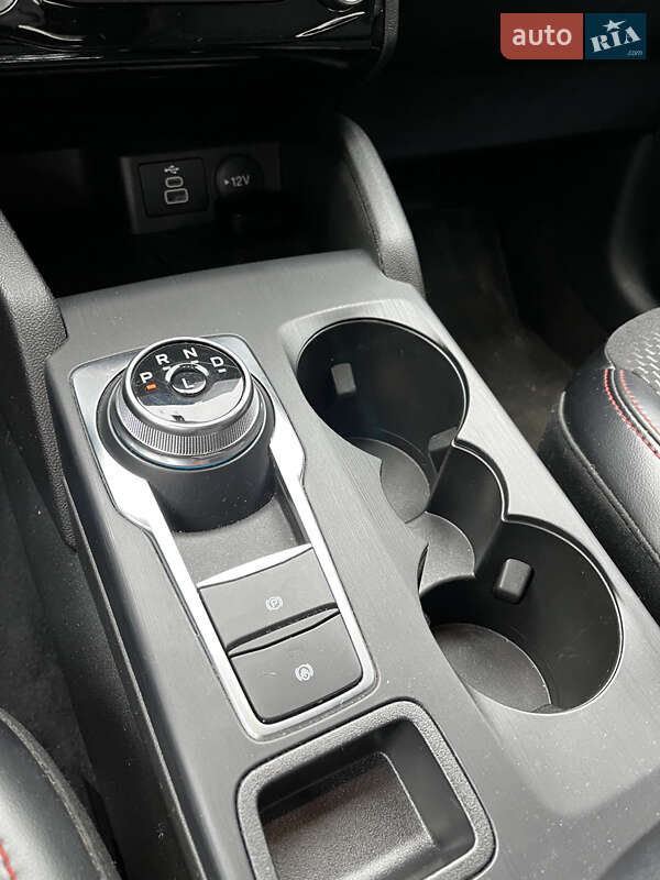 Внедорожник / Кроссовер Ford Escape 2024 в Киеве
