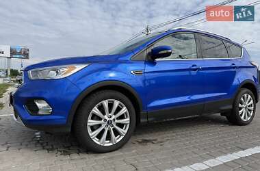 Внедорожник / Кроссовер Ford Escape 2017 в 