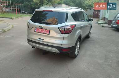 Внедорожник / Кроссовер Ford Escape 2016 в 