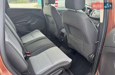 Внедорожник / Кроссовер Ford Escape 2016 в 