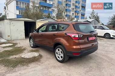 Внедорожник / Кроссовер Ford Escape 2016 в 