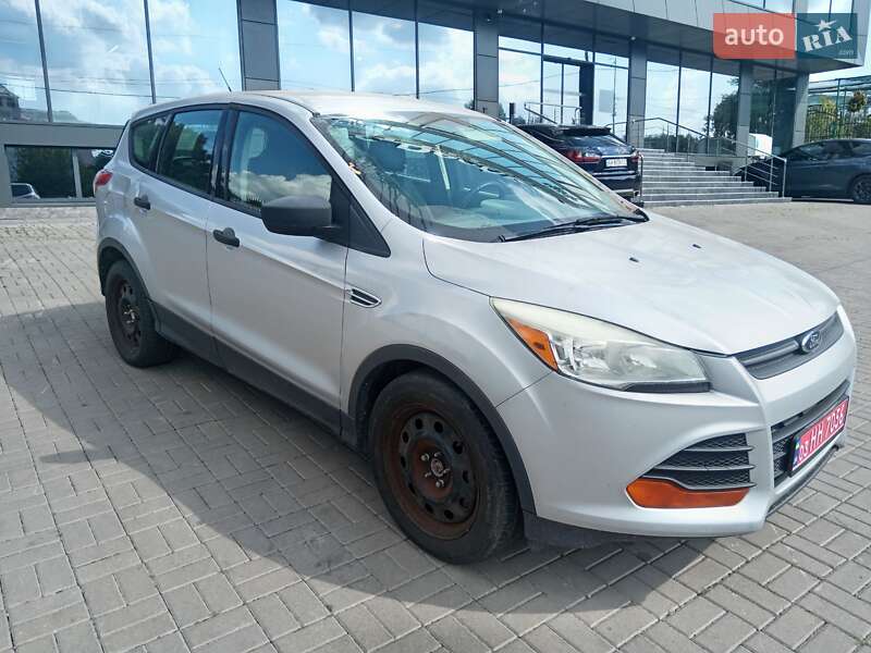 Внедорожник / Кроссовер Ford Escape 2014 в 