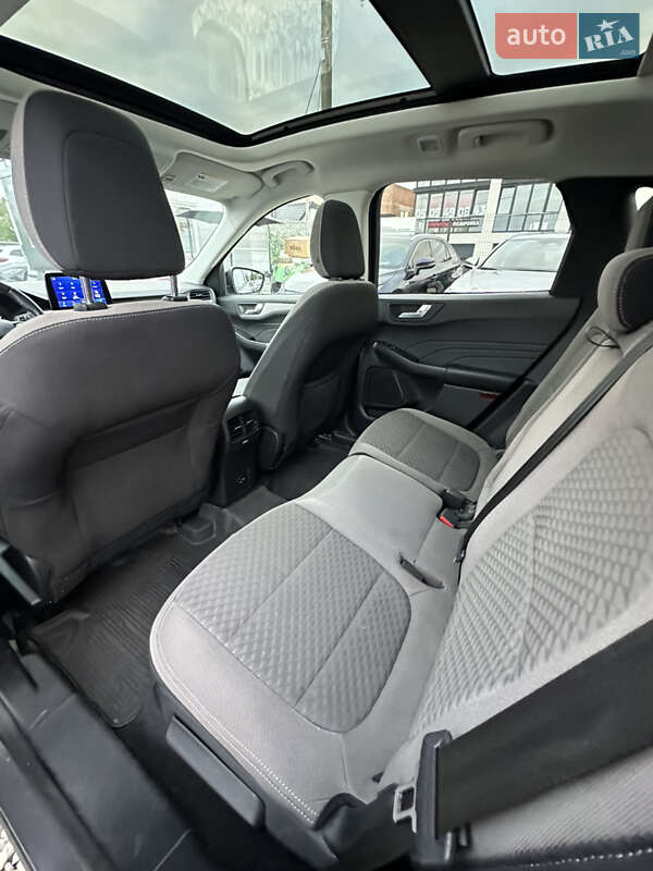 Внедорожник / Кроссовер Ford Escape 2021 в Ивано-Франковске