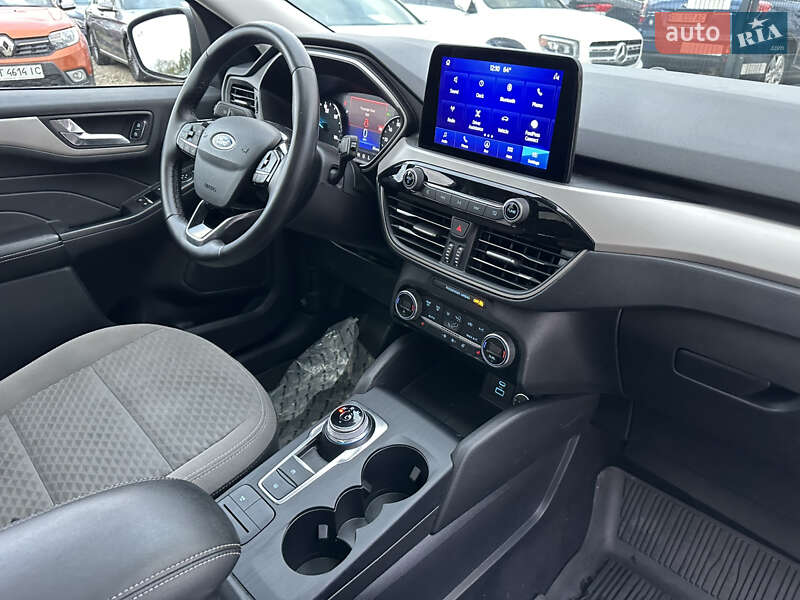 Внедорожник / Кроссовер Ford Escape 2021 в Ивано-Франковске