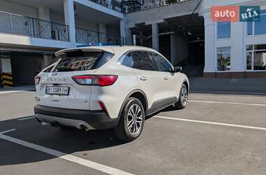 Внедорожник / Кроссовер Ford Escape 2019 в 