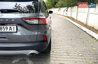 Внедорожник / Кроссовер Ford Escape 2021 в 